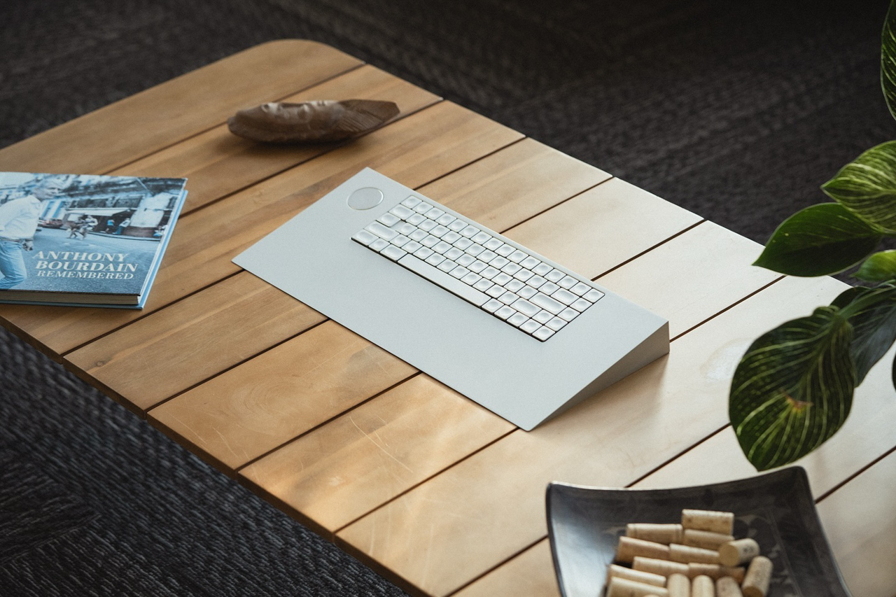 This Mechanical Keyboard Was Milled From a Single Block of Aluminum