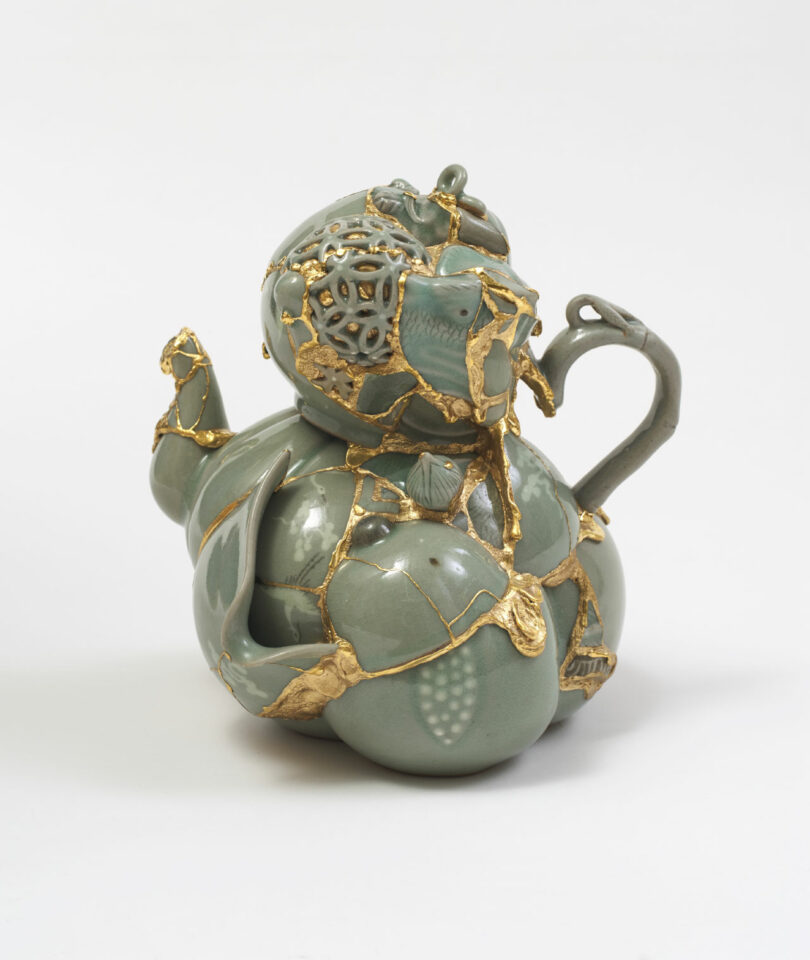 Ceramic sculpture made from mended fragments