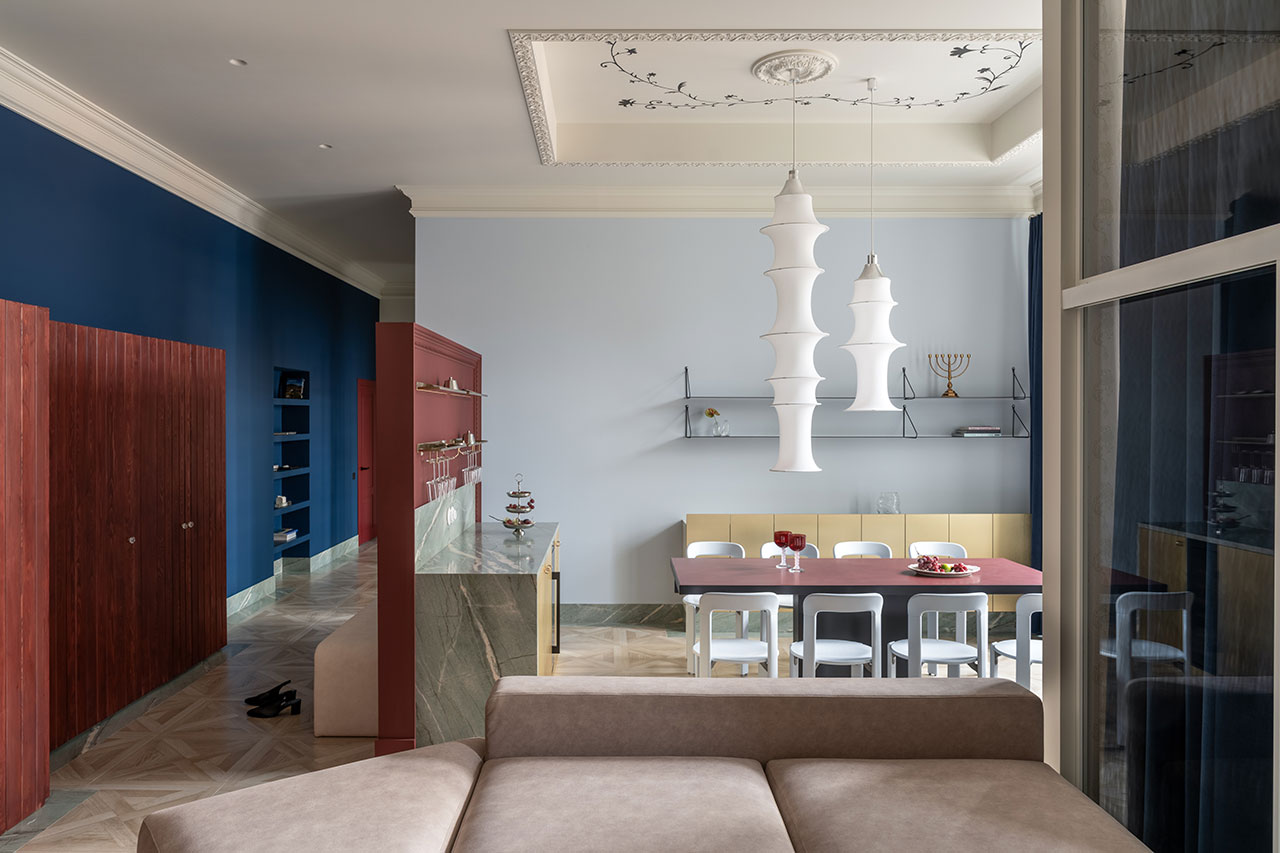 Office in the Ukraine Emphasizes Comfort in Residential Setting