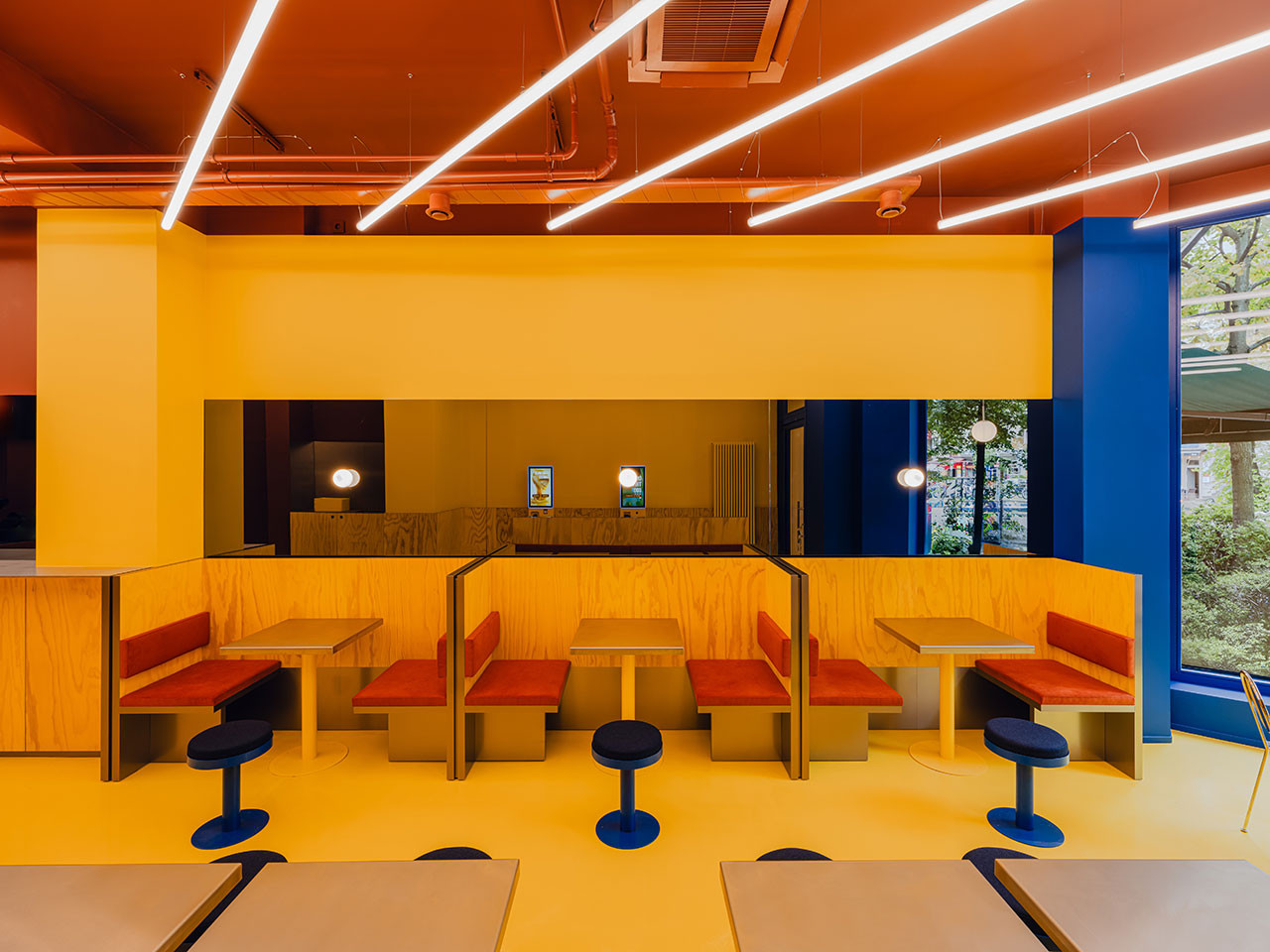 A New Burger Eatery in Berlin Serves Up Bold Flavor and Color