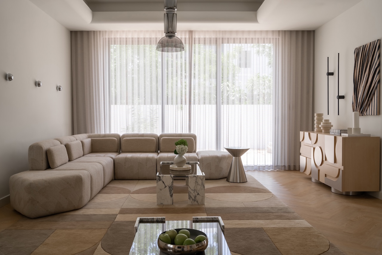 D'Ora Tokai Transforms Dubai Villa Through Sculptural Minimalism