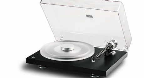 Pro-Ject’s Debut Reference 10 Turntable Mixes Vintage With Performance