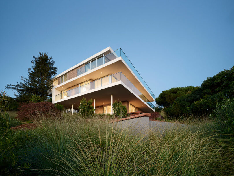 Swatt + Partners Shape a Hillside Home Overlooking San Francisco Bay