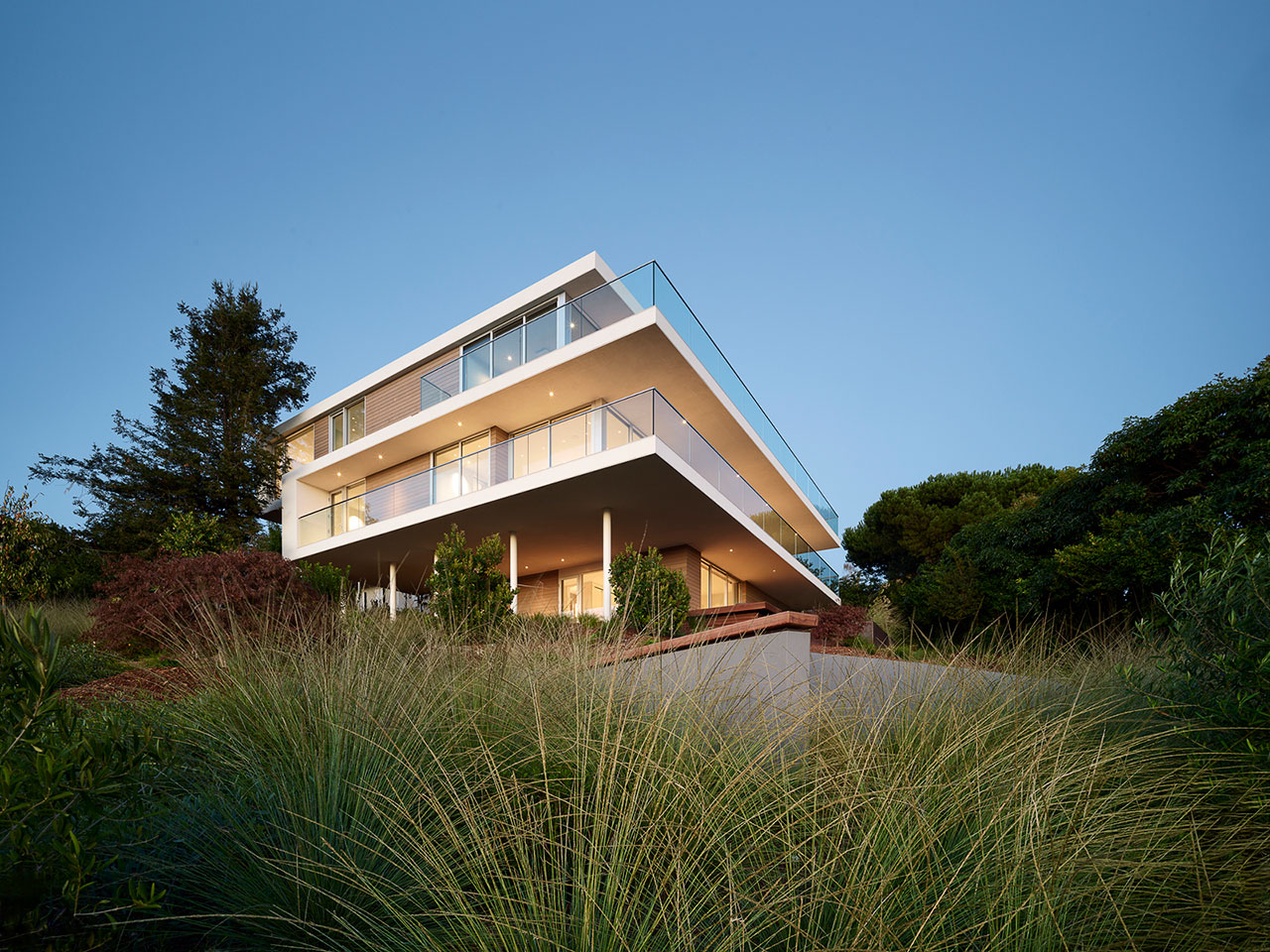 Swatt + Partners Shape a Hillside Home Overlooking the SF Bay