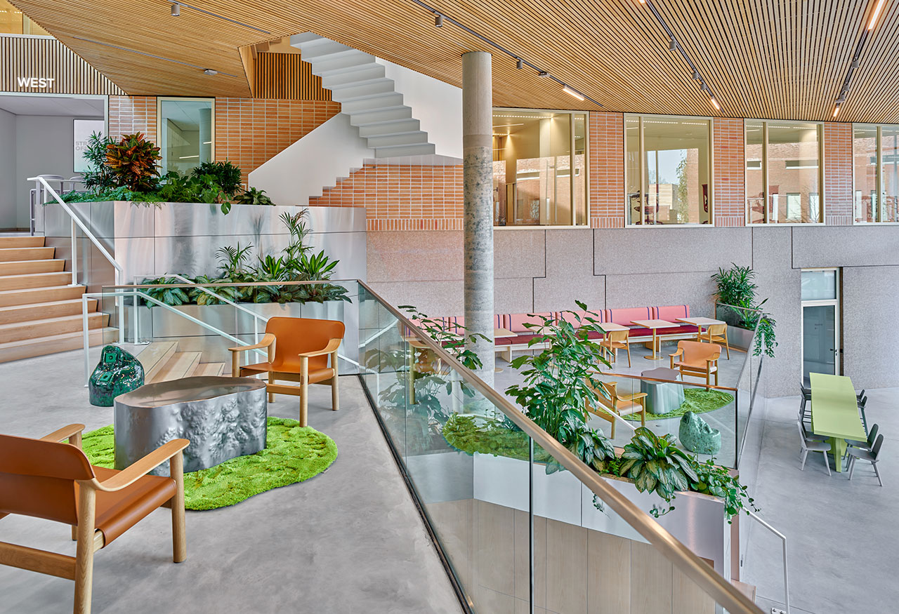 5TRACKS Mixed-Use Hub Enlivens a Netherlands Neighborhood