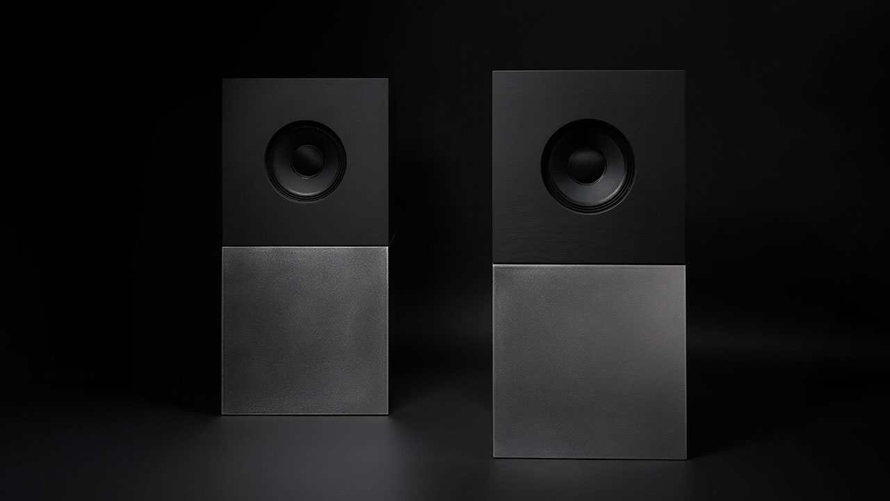This Pared Down Stereo System Takes-on Cubist Dimensions