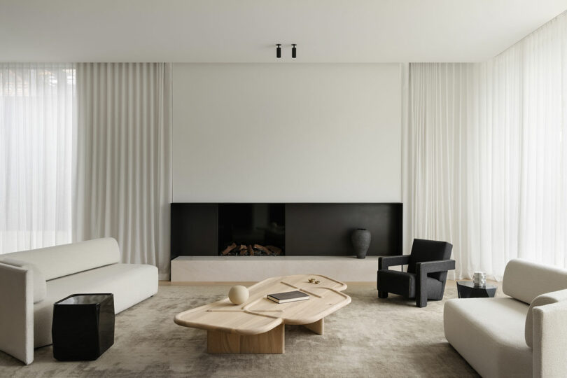 Light, Space, and Proportion Coalesce in the Conrad Residence