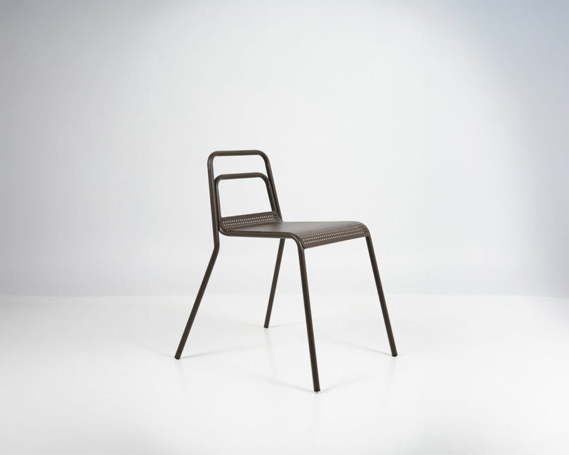 The Settecento Chair by Leonardo Liendo Brings New Depth To Stability