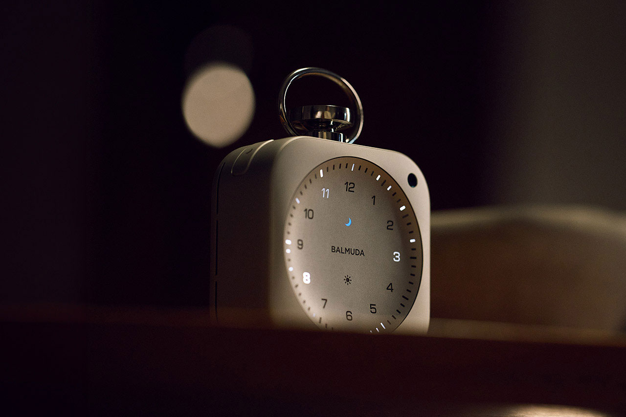 This Alarm Clock Coheres Past and Present in a Pithy Package
