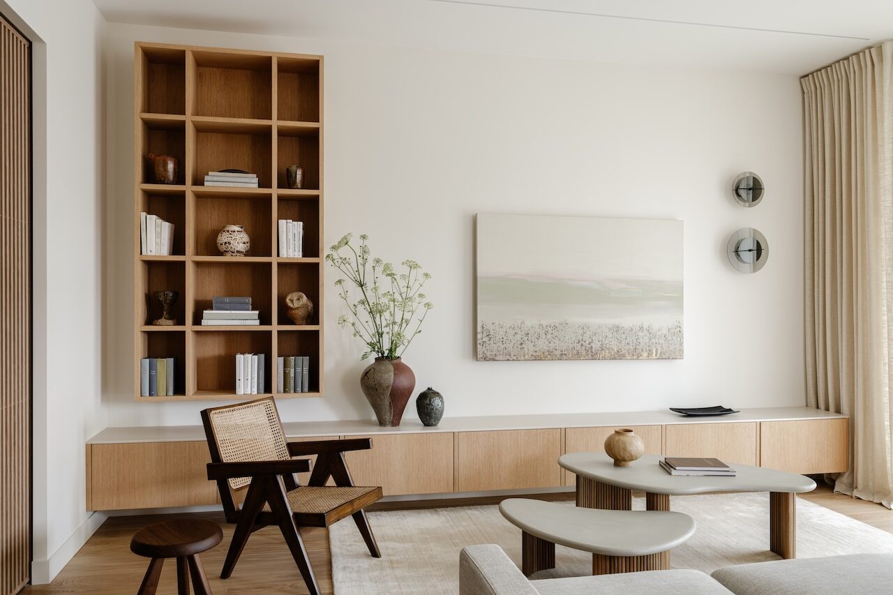 This Moscow Apartment Takes Its Cues From a Korean Hanok