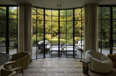 A Vancouver Addition Blurs the Line Between House and Garden