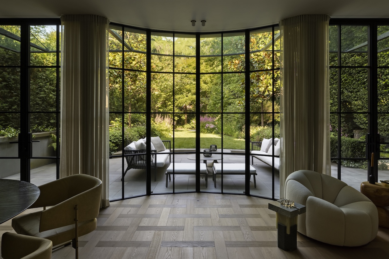 A Vancouver Addition Blurs the Line Between House and Garden