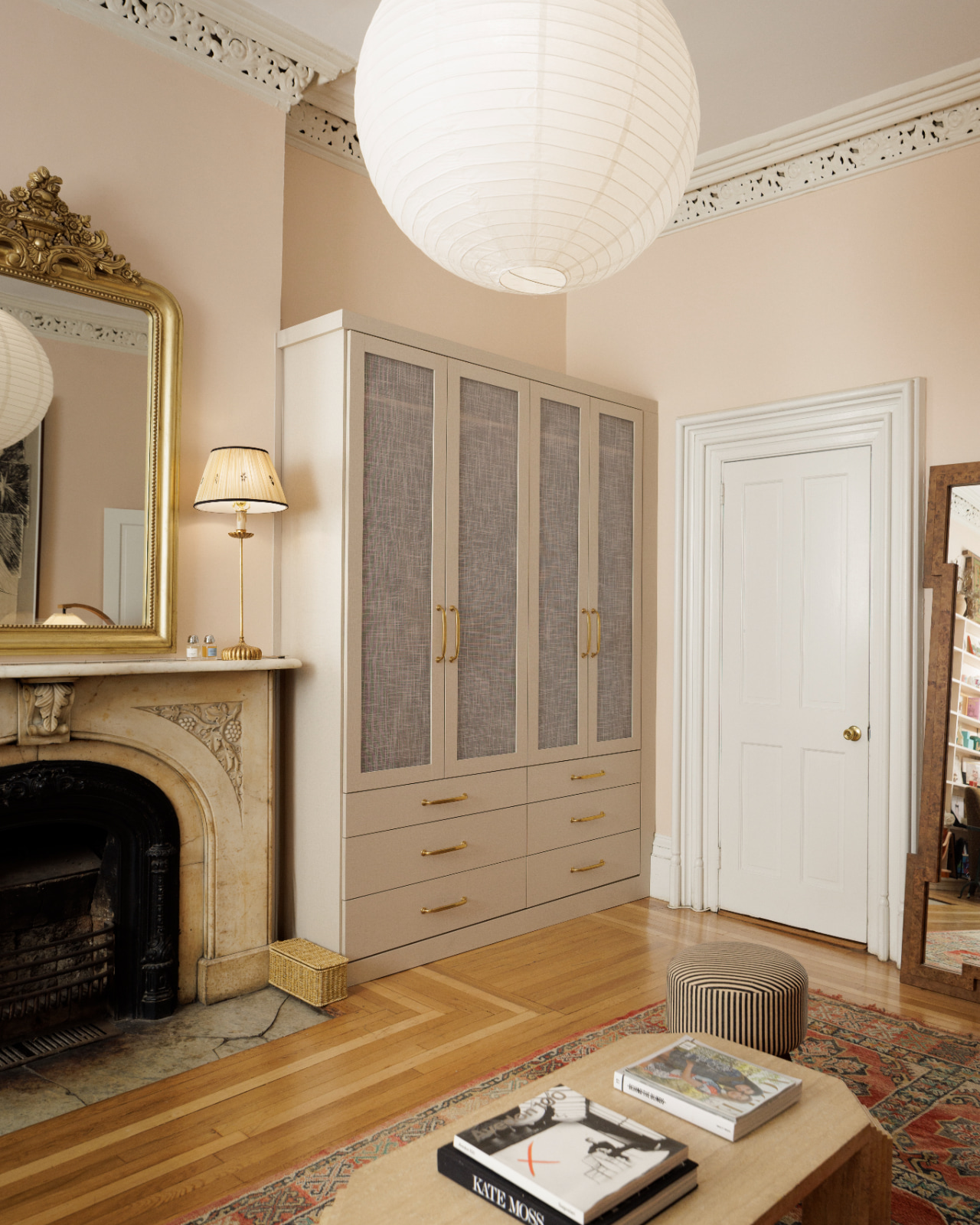 Chloe Fineman Designs Her Life Like a Film Set