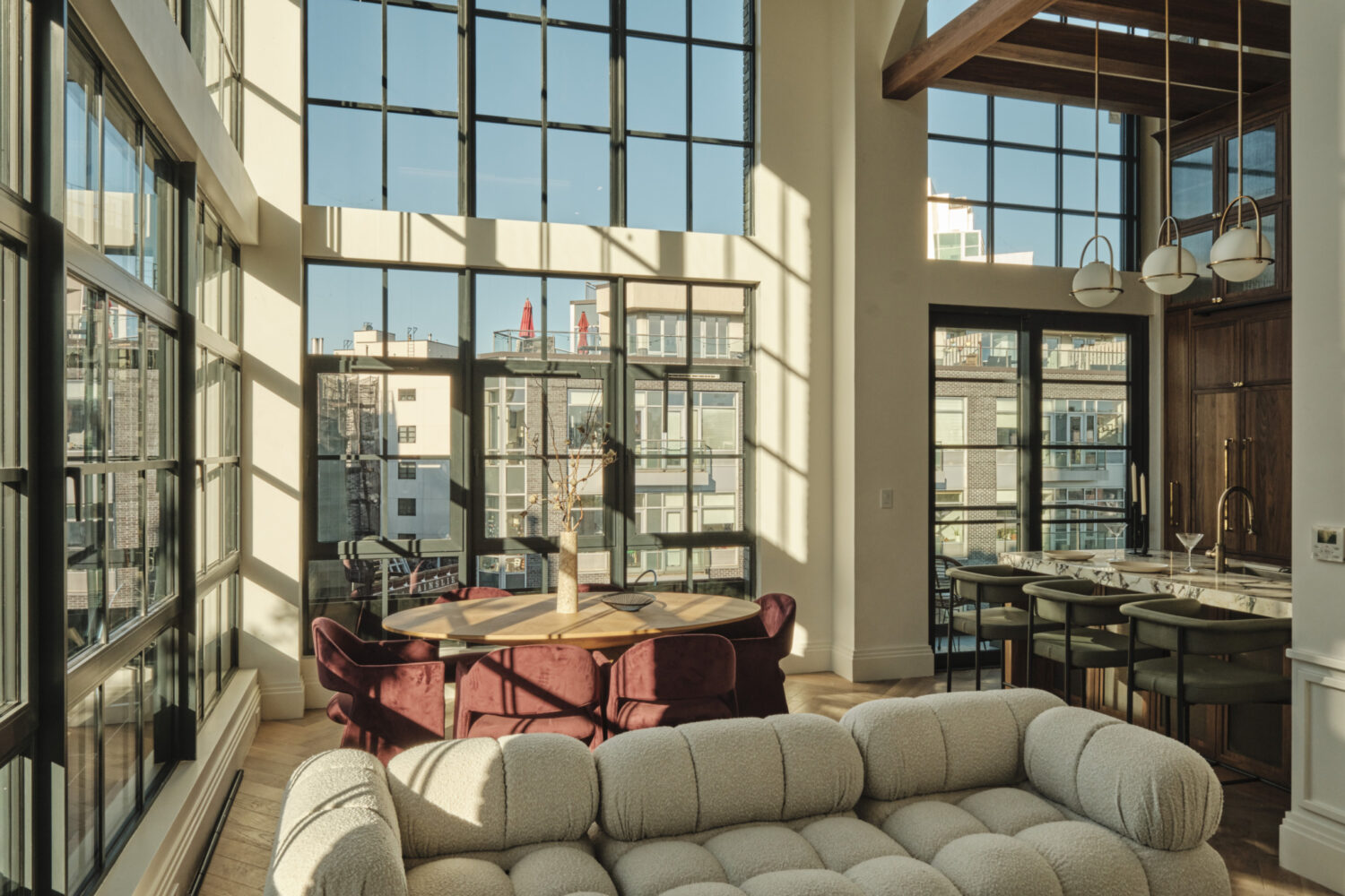 A Williamsburg Duplex Draws From Brooklyn’s Industrial Past